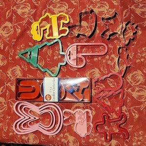 Wilton collection of cookie cutters (11) plus others (7)